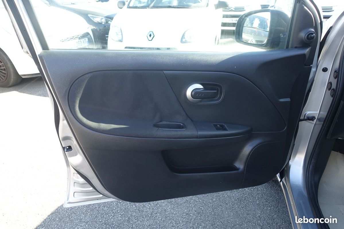 Nissan NOTE 1.5 DCI 86CH TEKNA (image 9)