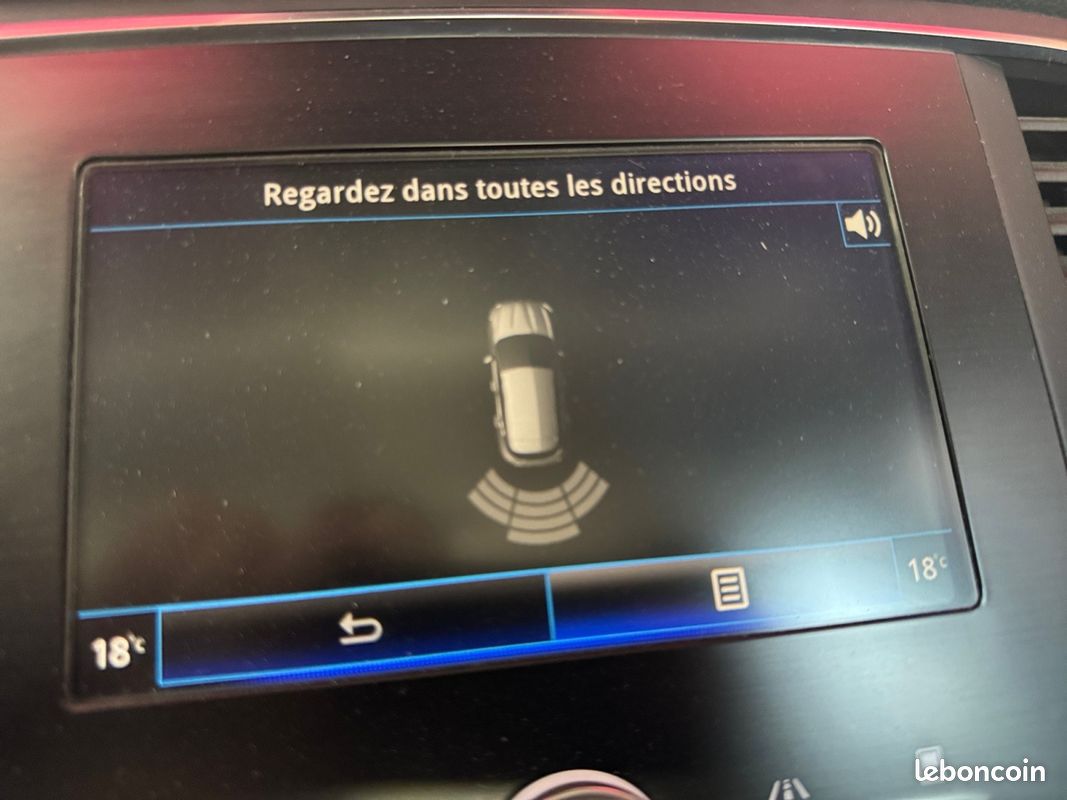 RENAULT MEGANE IV BERLINE TCE 130 INTENS 5p Radar De Recul Clim Auto Bi-Zone full entretien Garantie 12 Mois (image 19)