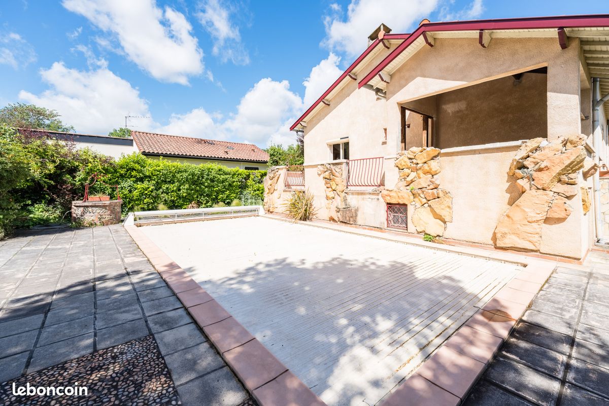 Maison 6 pièces 182 m² · à Villeneuve-Tolosane · 182 m² · 435 000 €