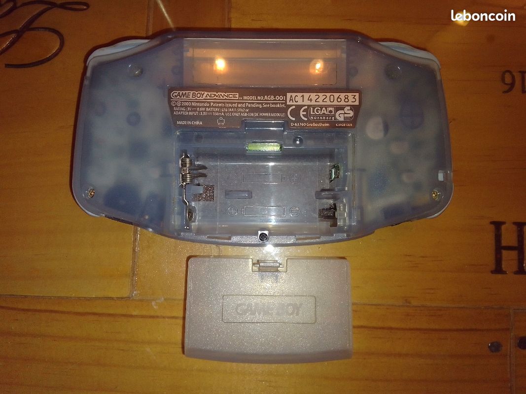 Gameboy advance transparente (image 2)