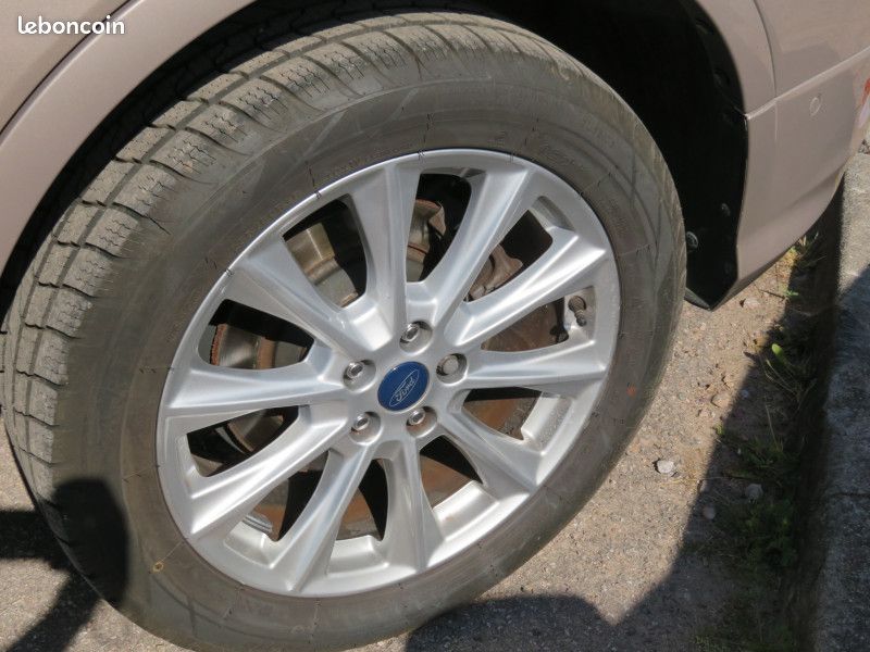 Ford KUGA 2.0 TDCI 150CH STOP&START VIGNALE 4X4 POWERSHIFT + ATTELAGE (image 28)