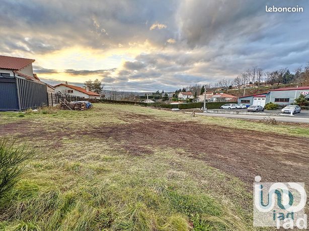 Terrain 866 m² Coubon