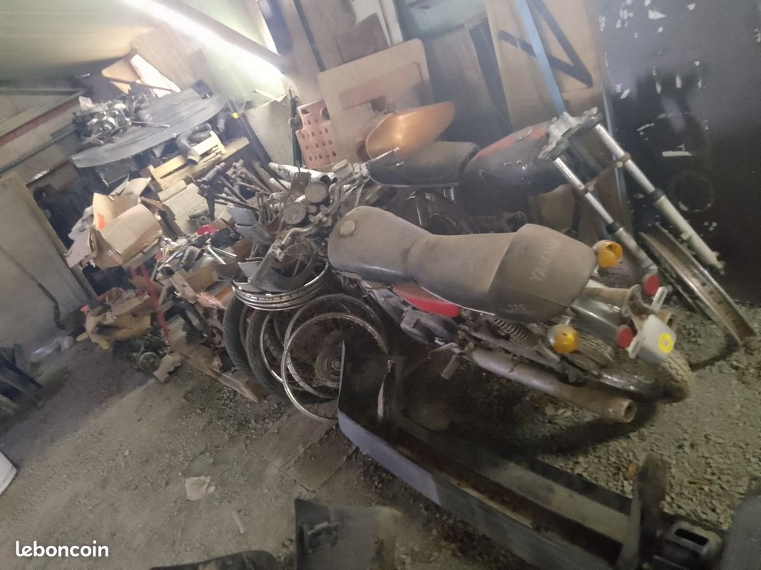 Lot de pièces Yamaha AS3 125 RD (image 1)