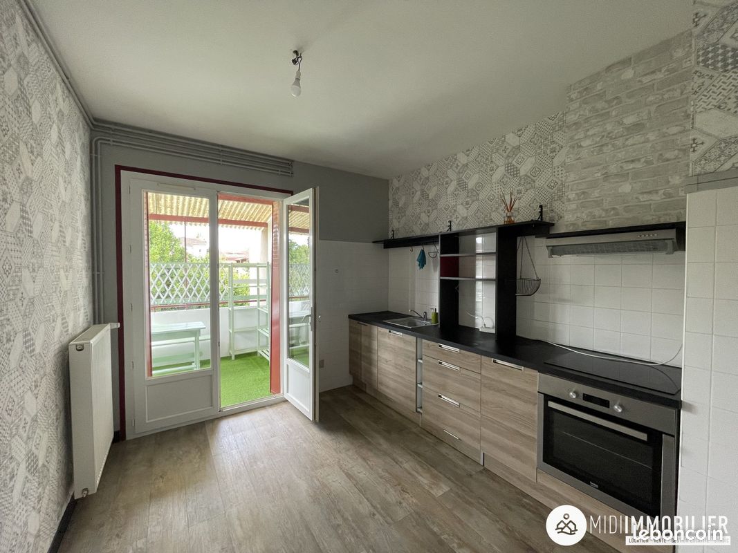 Appartement 3 pièces 67 m² · à Carmaux · 67 m² · 455 €