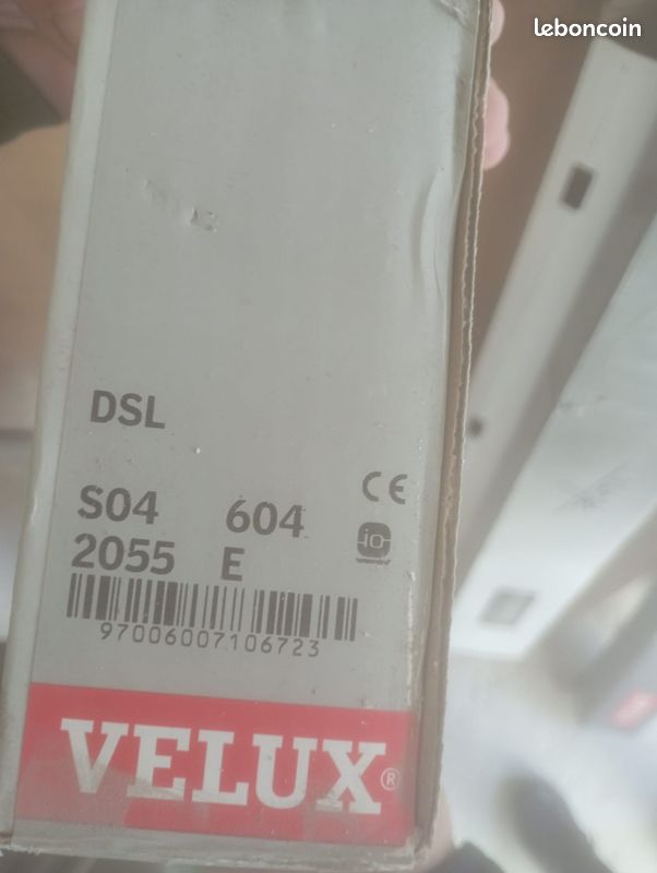 Store intérieur Velux 97cmx74cm toile bleu (image 1)