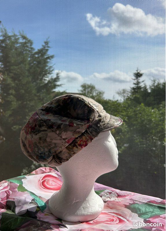 Casquette gavroche fleurie vintage T.53 – strass – rose bordeaux (image 19)