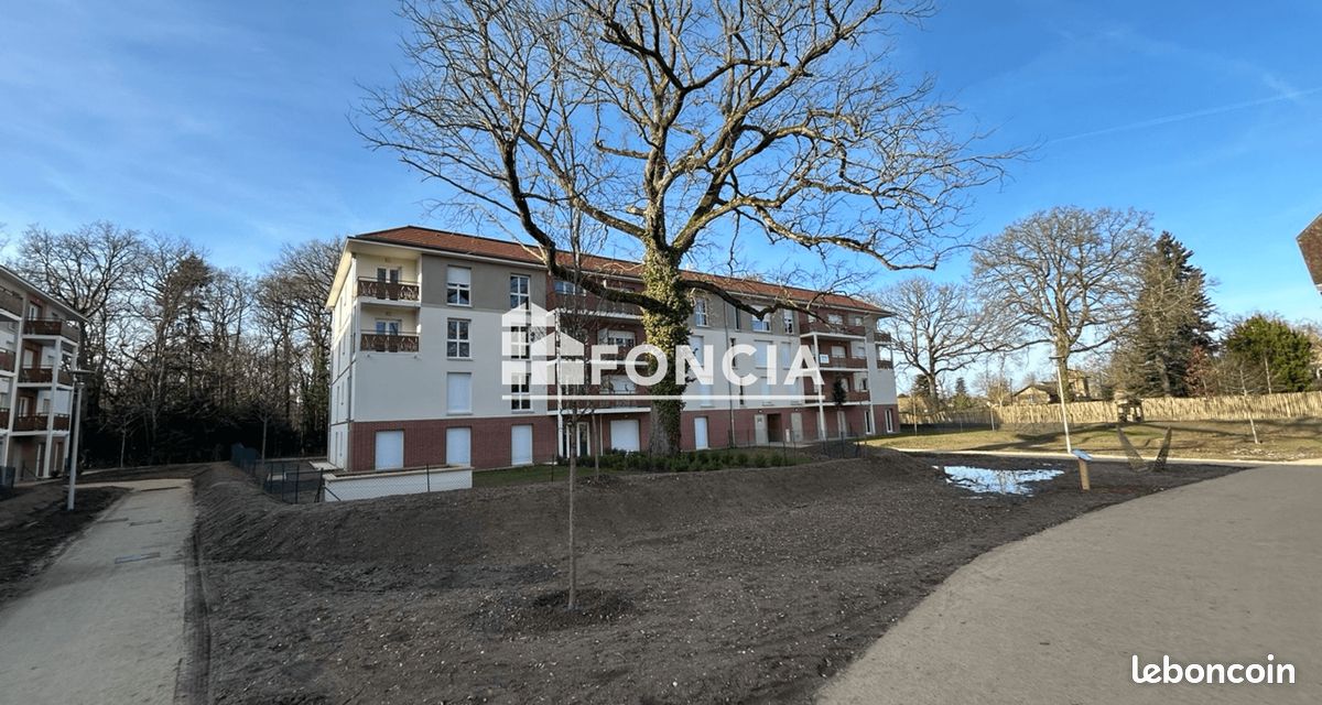 Appartement 1 pièce 28 m² · à Dammarie-les-Lys · 28 m² · 539 €