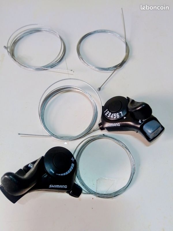 Anciens Leviers De Vitesse Shimano Pour Vélo De Route/course – Argentés, Acier – Occasion