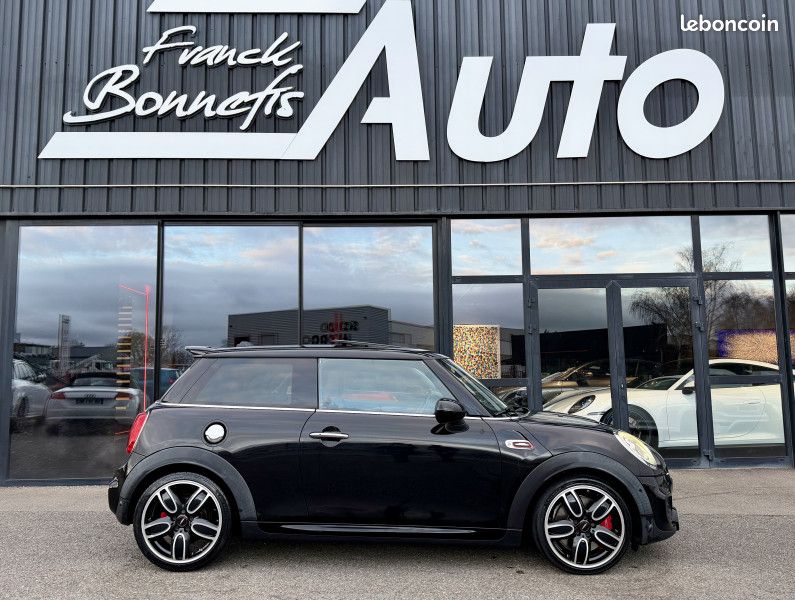 Mini MINI JOHN COOPER WORKS F56 2.0 Turbo 231 ch BVAS / Toit ouvrant / Harman Kardon / Têt (image 1)