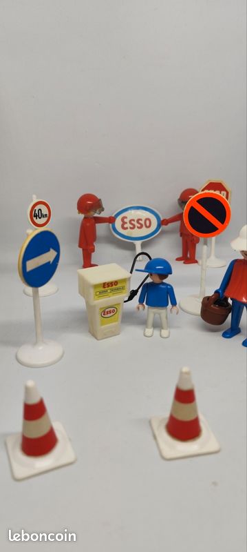 Lot De Figurines PLAYMOBIL Vintage 1974 Et 1981 - Personnages