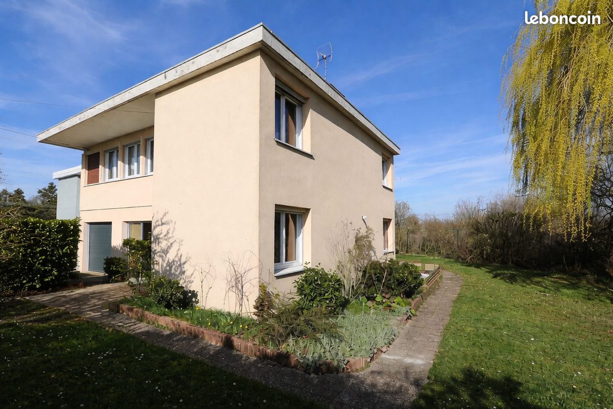 Maison 6 pièces 135 m² · à Genlis · 135 m² · 220 000 €