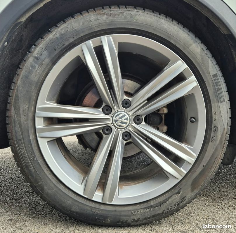 VOLKSWAGEN TIGUAN 2.0 TDI 150 CARAT - R-Line int/ext - Attelage électrique (image 22)