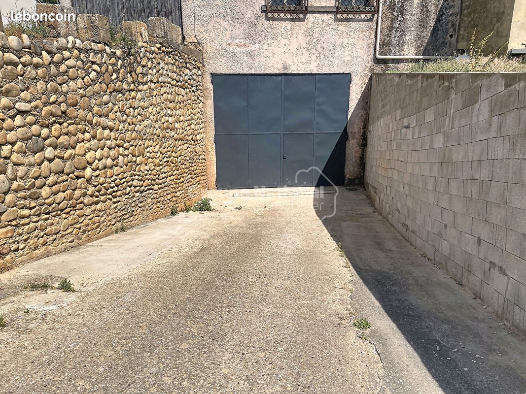 Terrain 1 pièce 350 m² · à Châteauneuf-du-Pape · 350 m² · 149 000 €