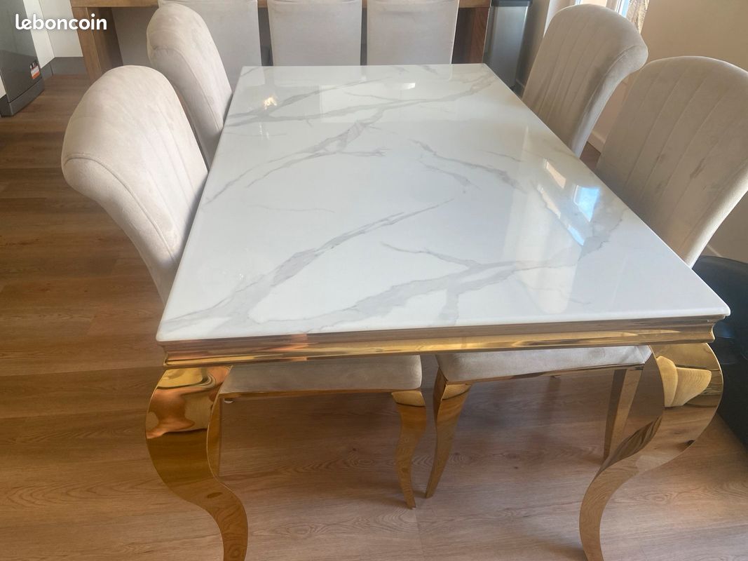Ensemble table à manger avec 4 chaises (image 1)
