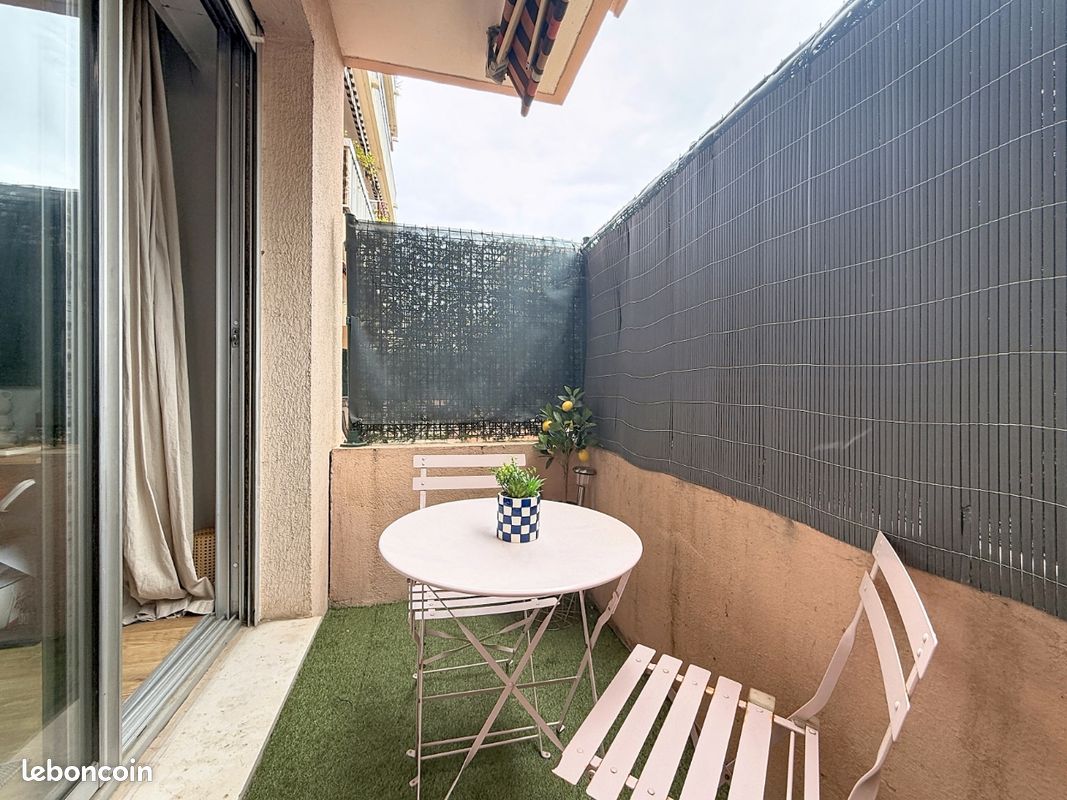 Appartement 2 pièces 30 m² · à Antibes · 30 m² · 1 200 €