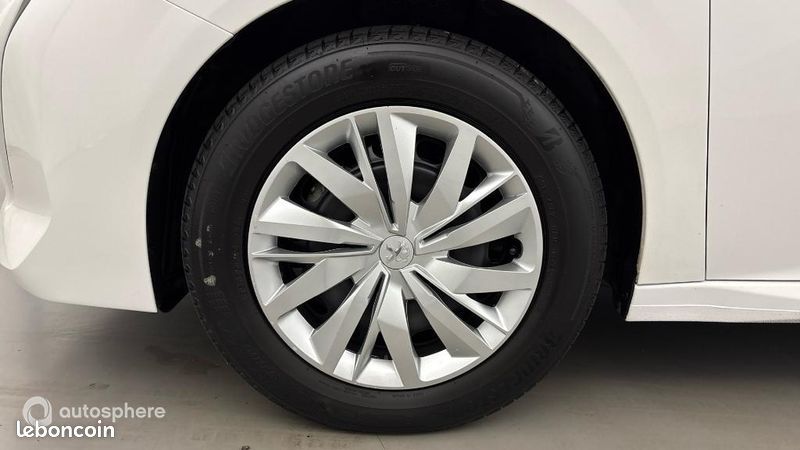 Peugeot 208 1.2 PureTech 75ch S&S Like (image 20)