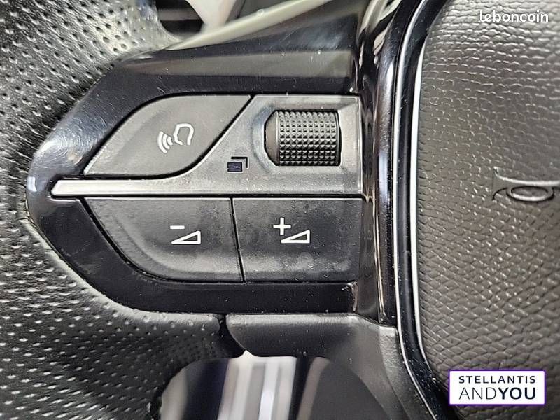 Peugeot 3008 Hybrid4 300 e-EAT8 GT Pack (image 19)