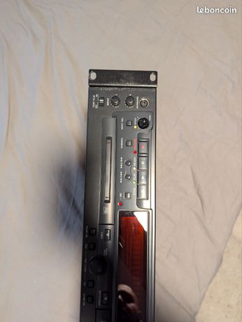 Tascam MDCD-1 Mini enregistreur de disque et lecteur CD