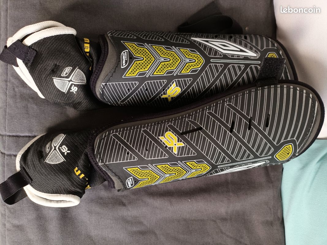 Protege tibia taille L umbro (image 1)