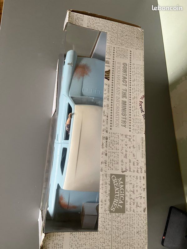 Voiture Volante NEUVE de Harry Potter et Ron (image 3)
