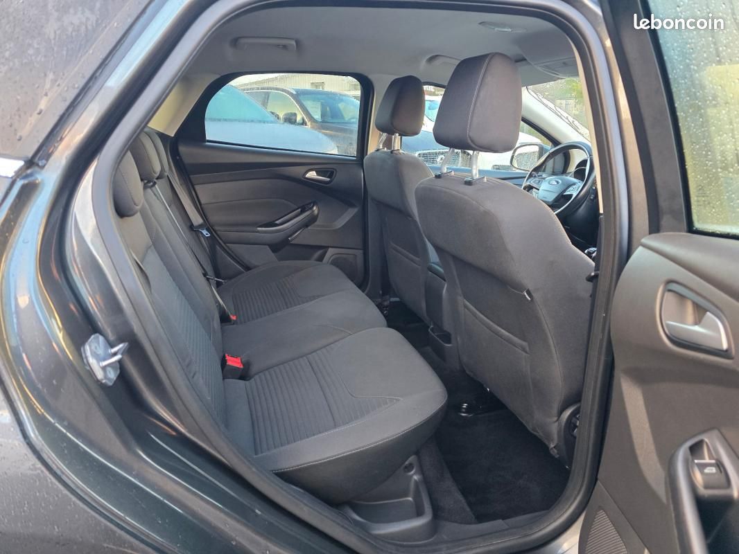 Ford Focus 1.0 EcoBoost 125 S&S Titanium (image 21)