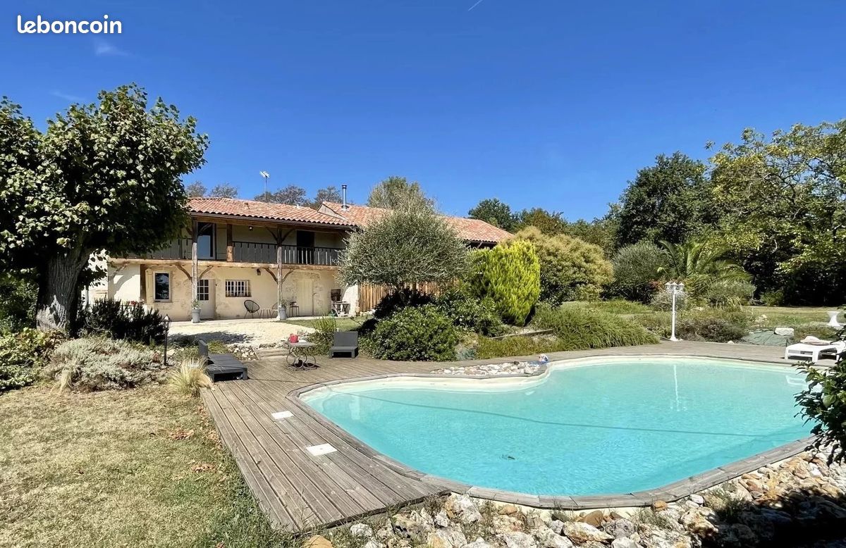 Maison 5 pièces 283 m² · à Castelmoron-sur-Lot · 283 m² · 299 500 €