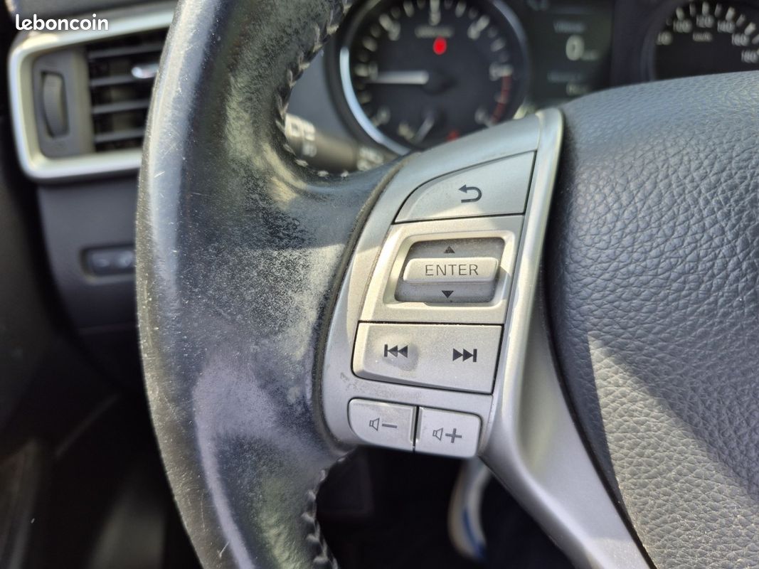 Nissan QASHQAI 1.6 DCI 130 STOP/START TEKNA XTRONIC A (image 18)