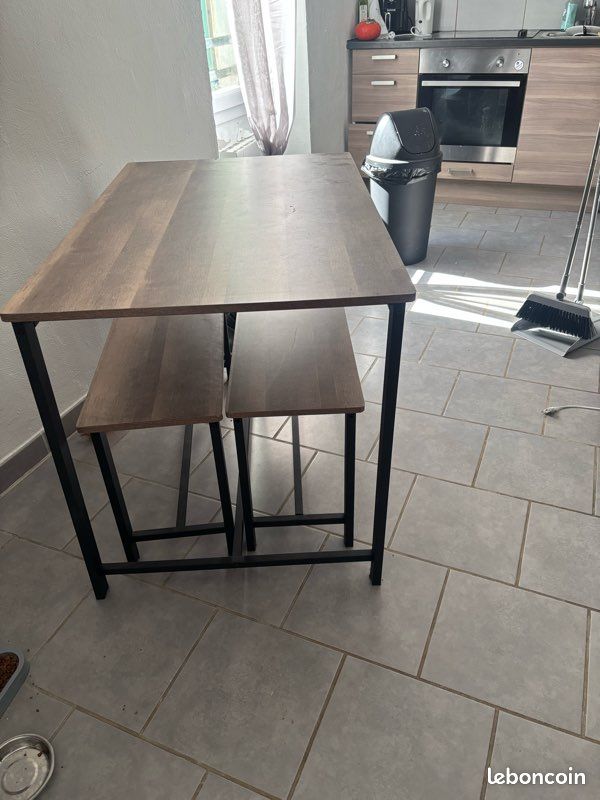 Table avec banc (image 2)