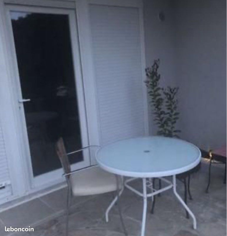 Appartement 1 pièce 22 m² · à Vallauris · 22 m² · 590 €