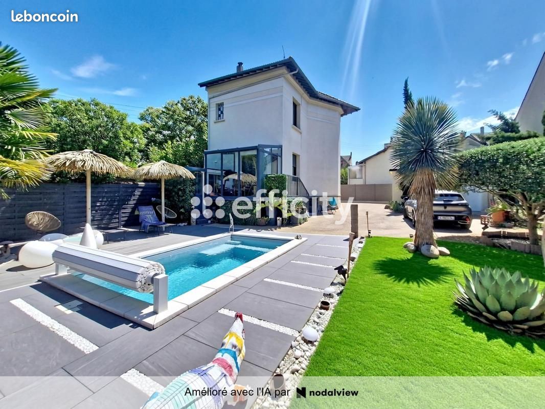 Maison 5 pièces 120 m² · à Poissy · 120 m² · 799 000 €