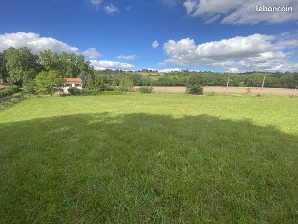 Terrain 702 m² Auriac Sur Vendinelle