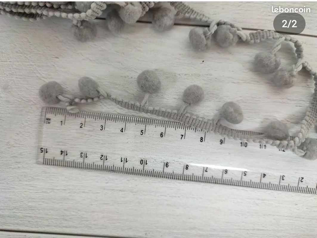 Galon de petits pompons gris clair (image 2)