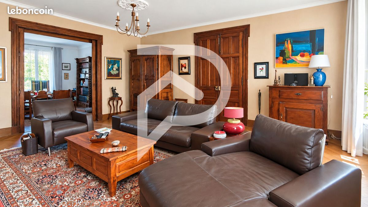 Maison 13 pièces 302 m² · à Labastide-Rouairoux · 302 m² · 398 000 €