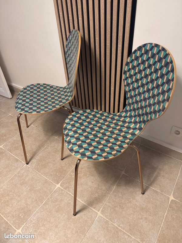 Chaises (image 2)