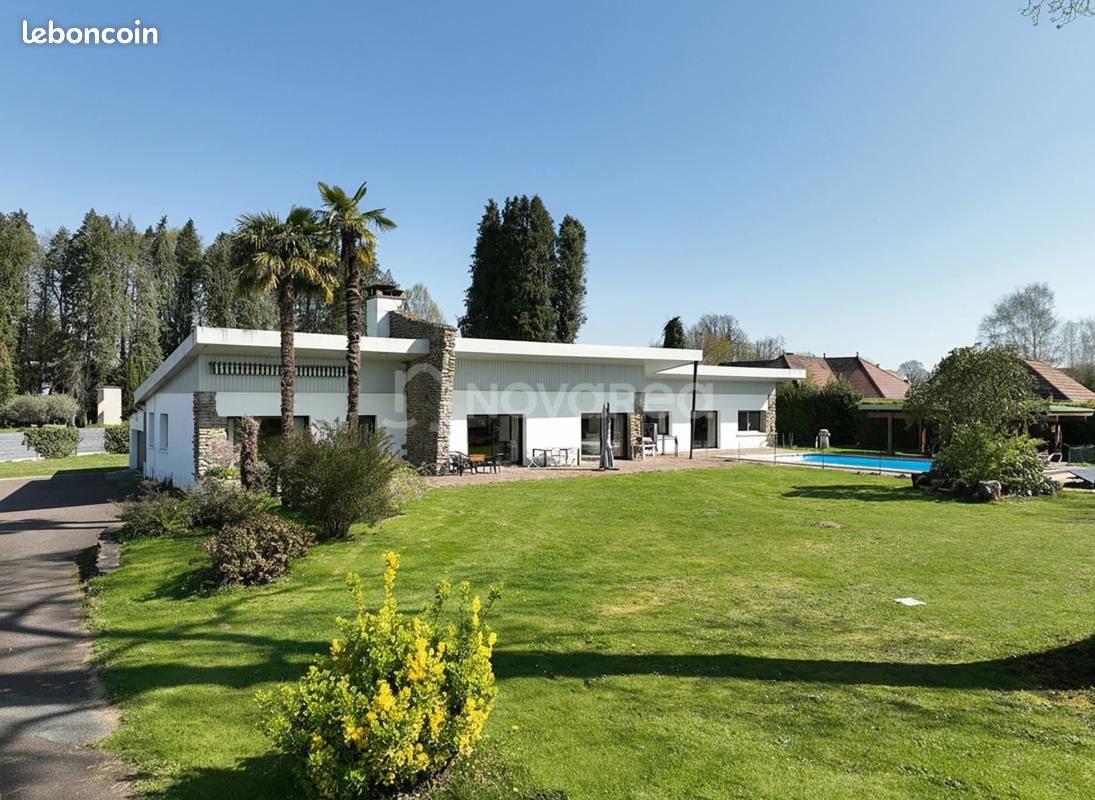 Maison 11 pièces 380 m² · à Pau · 380 m² · 825 000 €