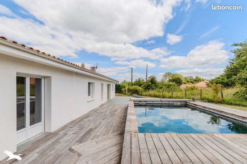 Maison 6 pièces 170 m² · à Saint-Denis-de-Pile · 170 m² · 337 920 €
