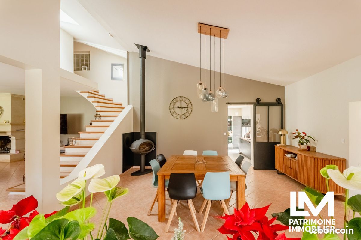 Maison 10 pièces 335 m² · à Béziers · 335 m² · 890 000 €
