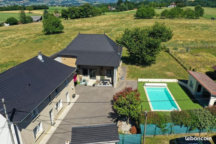 Maison 12 pièces 300 m²