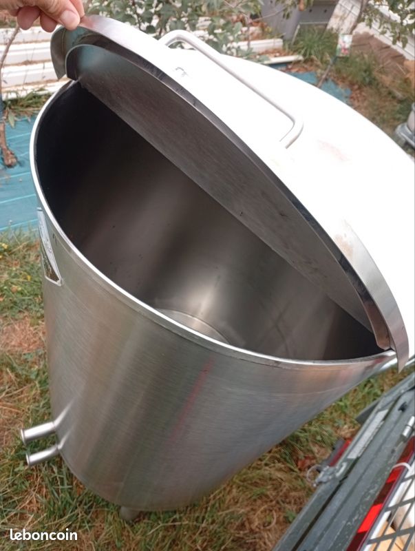 Cuve inox sur pieds 240L (image 10)