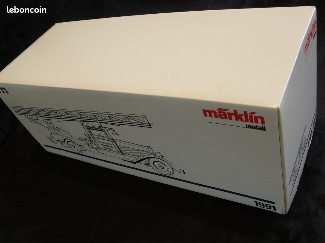 Jouet en tôle GROS camion pompier mécanique Marklin (40cm