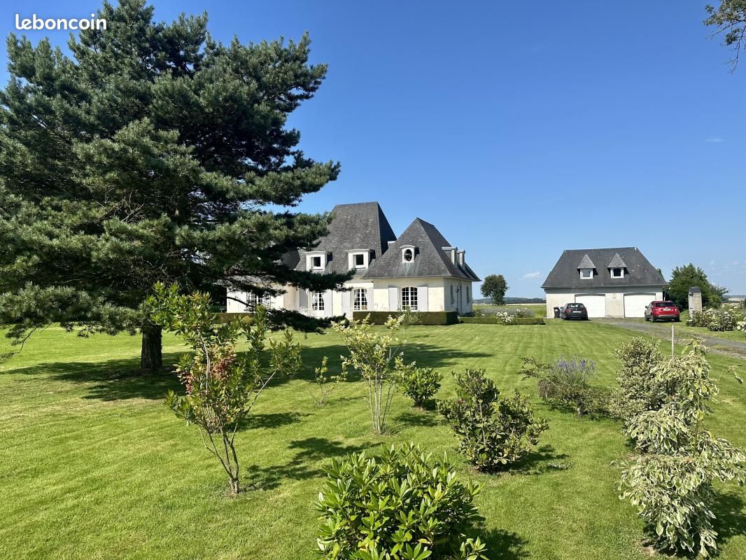 Maison 10 pièces 225 m² · à Petit-Caux · 225 m² · 595 000 €