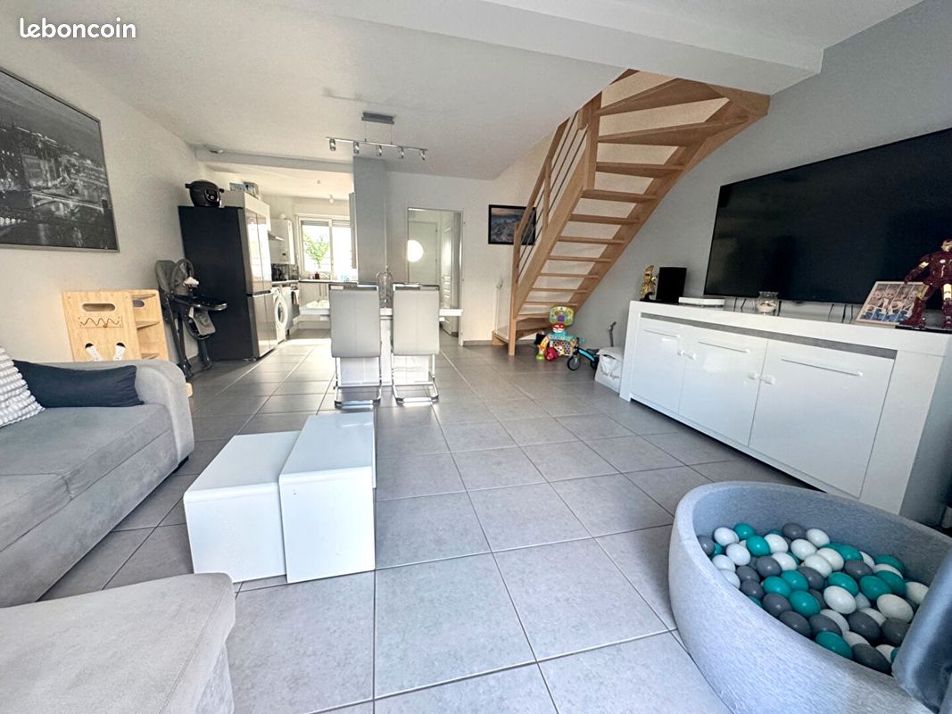 Maison 4 pièces 74 m² · à Franqueville-Saint-Pierre · 74 m² · 202 000 €