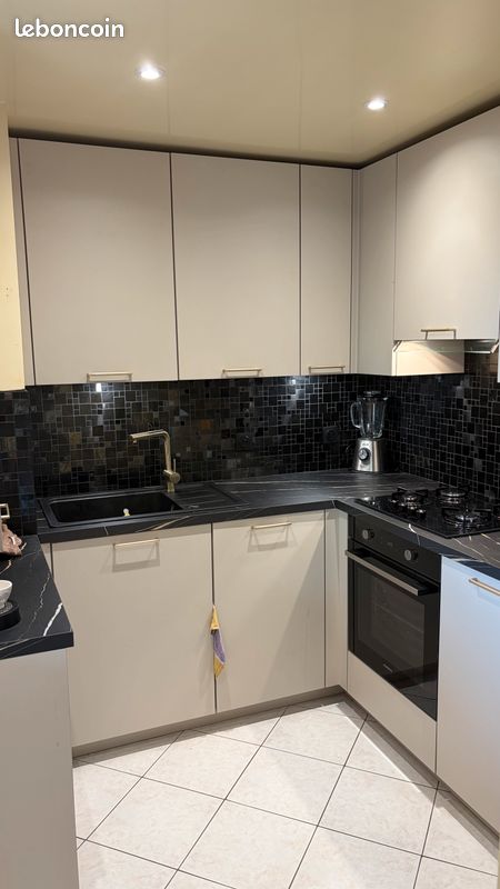 Appartement 3 pièces 80 m² · à Fréjus · 80 m² · 255 000 €