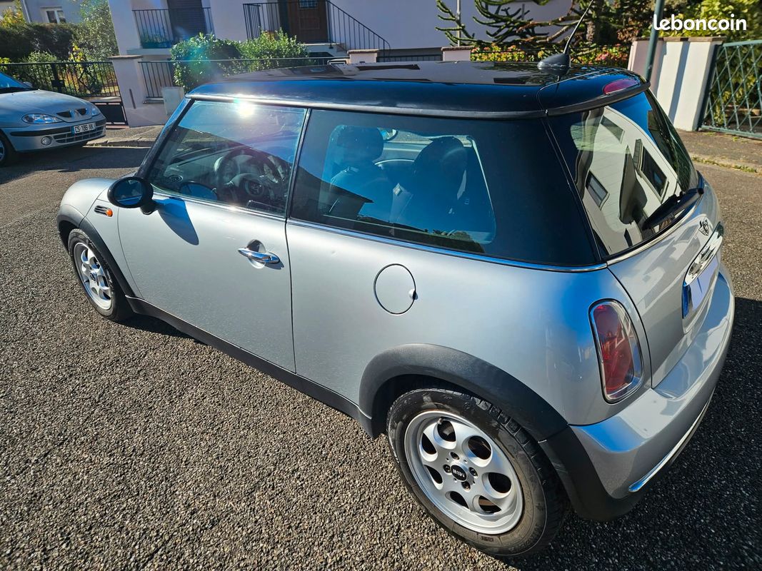 Mini Cooper 2005 Essence 115ch (image 2)