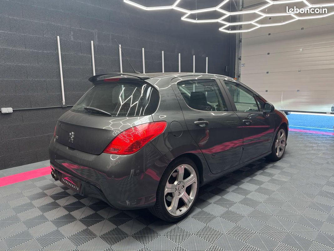 PEUGEOT 308 1.6 THP 200ch GTi (image 4)