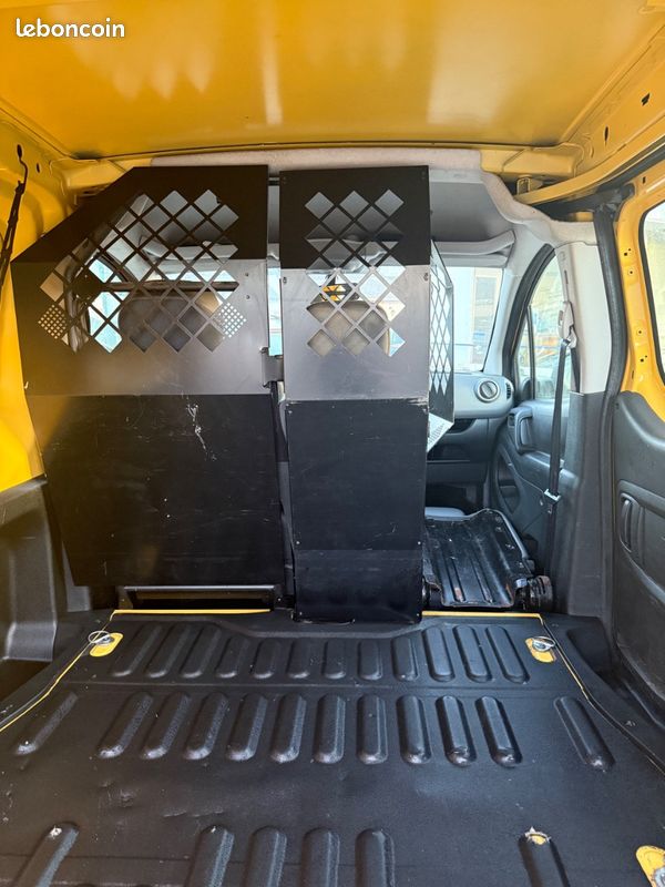 Citroën Berlingo 2 1.6hdi 75 3 places 2eme main vehicule propre (image 10)