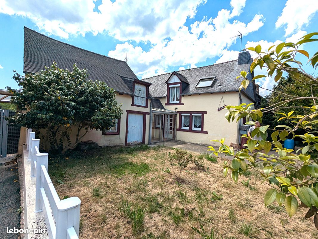 Maison 8 pièces 100 m² · à Plumieux · 100 m² · 137 800 €