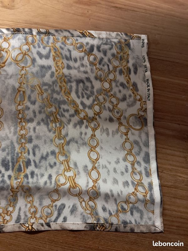 Foulard En Mousseline De Soie Motif Léopard - 95x88 Cm, Fabrication Française, Sans Marque Générique