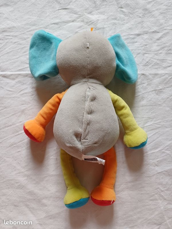 Peluche éléphant JouéClub (image 3)