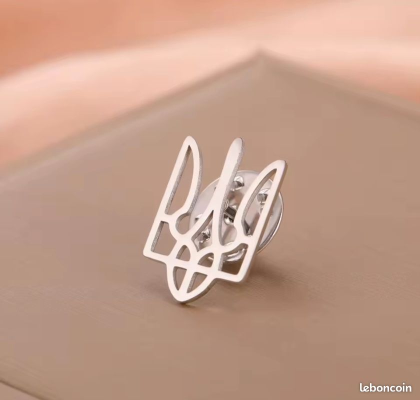 Broche Trident Ukrainien En Or 14 Carats (585) – Bijou Femme, Symbole Tryzub, Neuf Sans Emballage